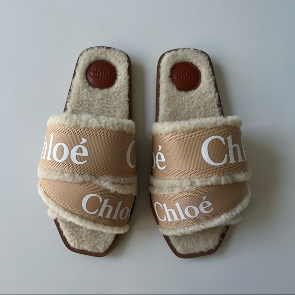 NWT Chloé Woody Shearling Slides in Soft Tan 39 EU - Picture 4 of 9